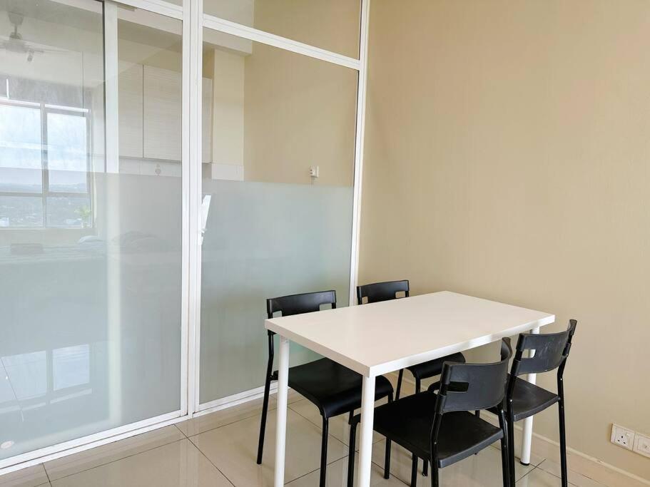 Jb Sunset Paradigm Sutera & Utm Wifi 4pax Apartment