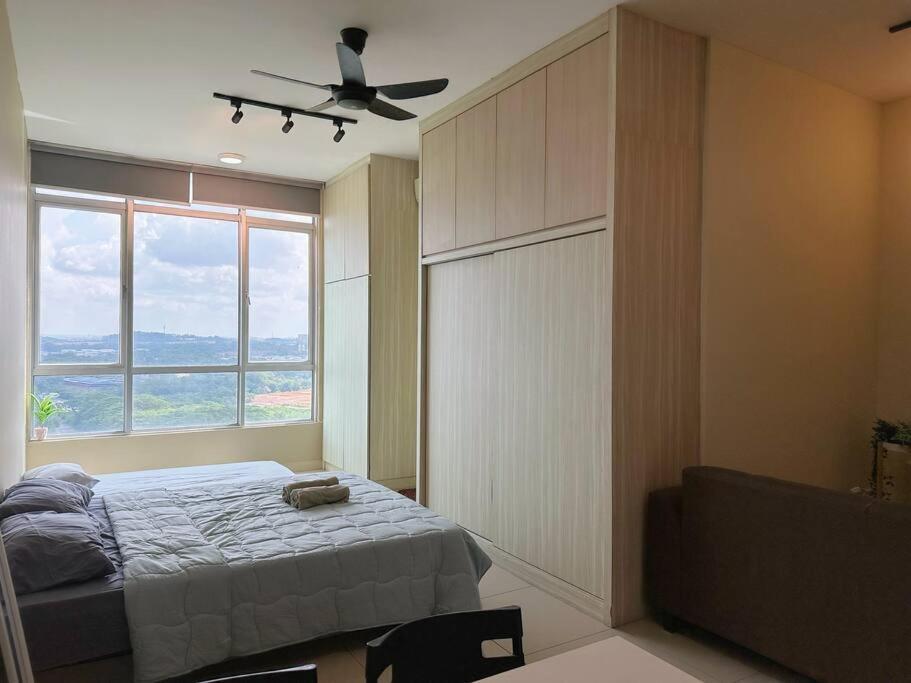 Jb Sunset Paradigm Sutera & Utm Wifi 4pax